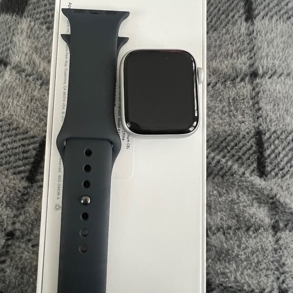 Apple Watch SE (2nd gen 2022) GPS + Cellular